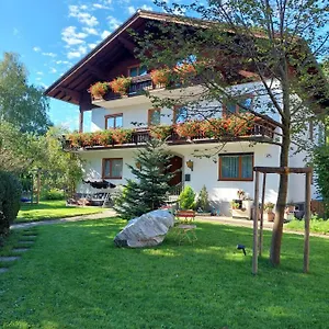 2* Maison d'hôtes Fruehstueckspension Helmhof